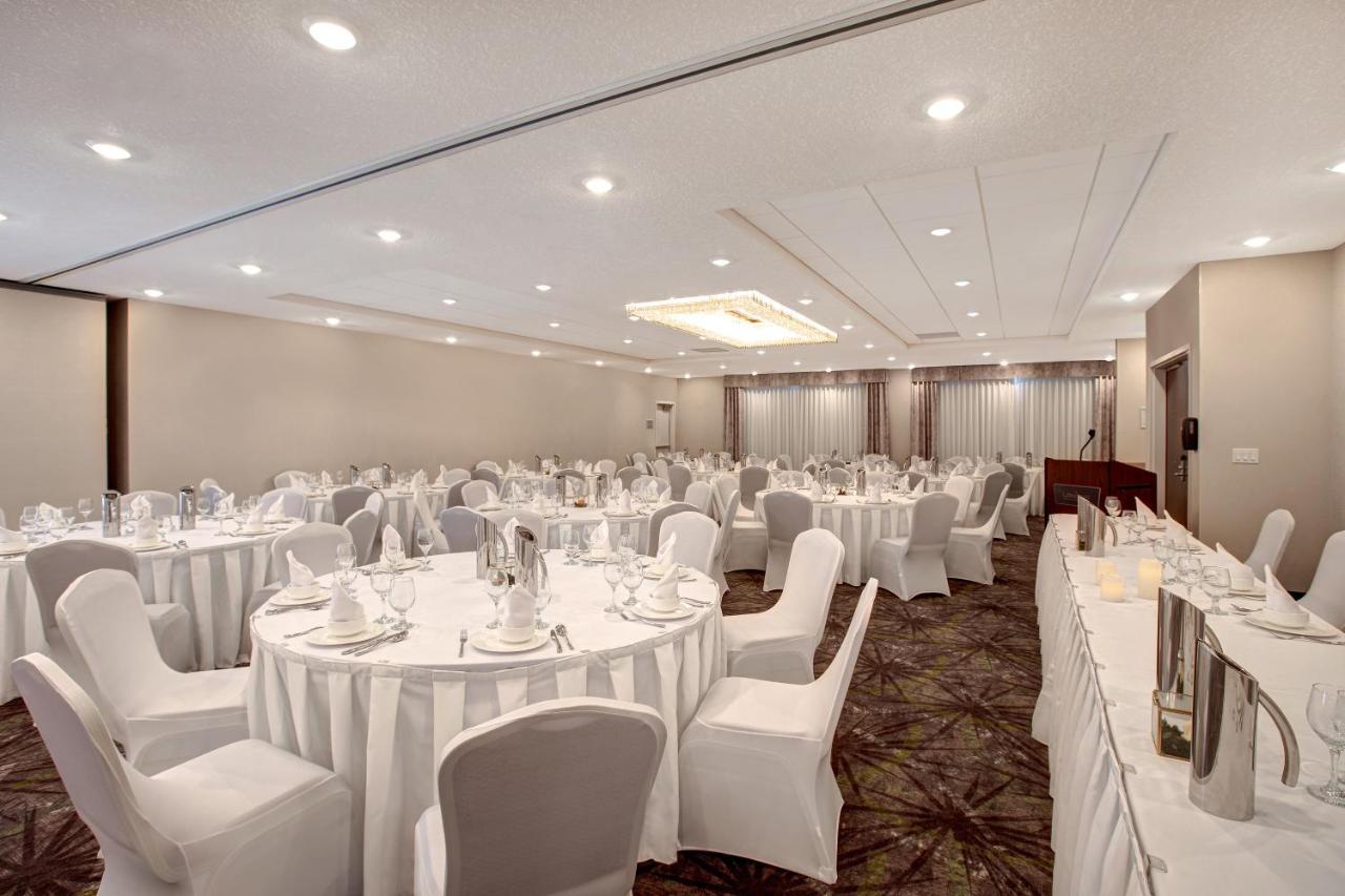 The Landing Hotel & Conference Centre St. Paul Zewnętrze zdjęcie